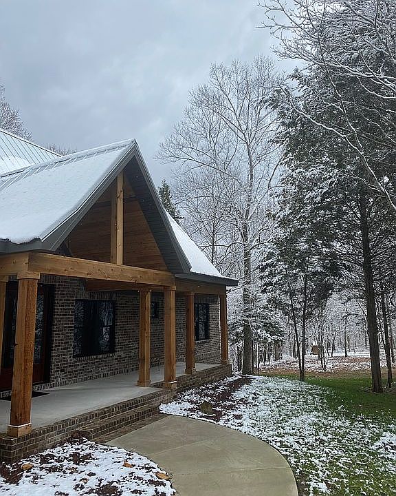 2nd image of 5756 Moore Rd