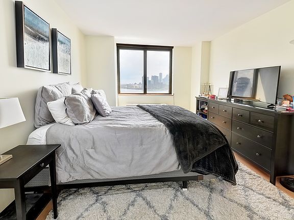 3rd image of 630 1st Ave #28RS