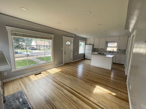 3rd image of 480 5th St #A