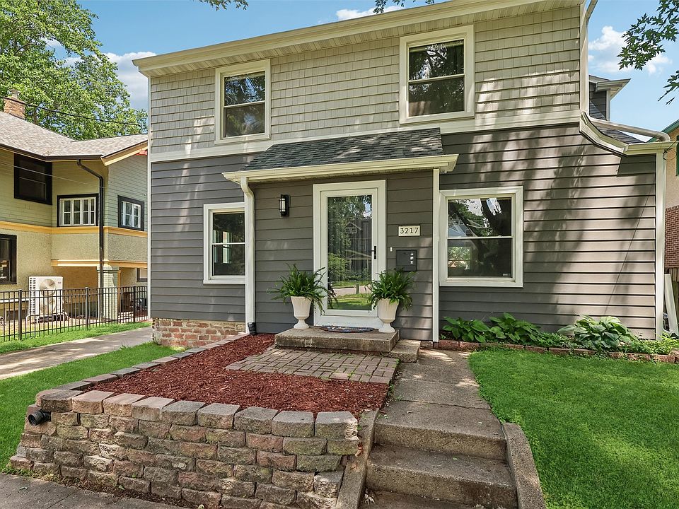 1st image of 3217 Cottage Grove Ave