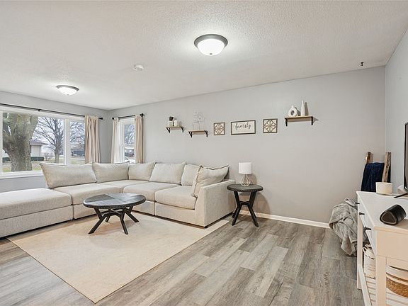 4th image of 803 W James St