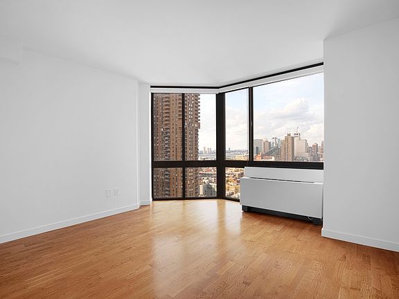 4th image of 420 W 42nd St APT 23F
