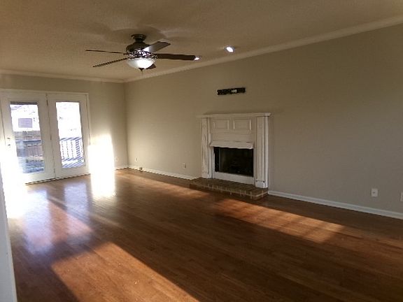 3rd image of 1065 Biltmore Pl