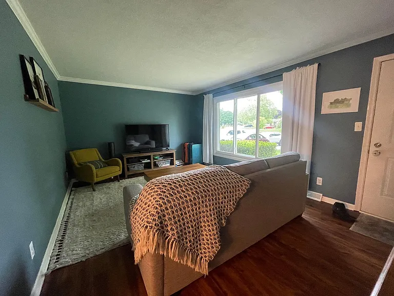 7865 Ridgewood Dr — Photo 12