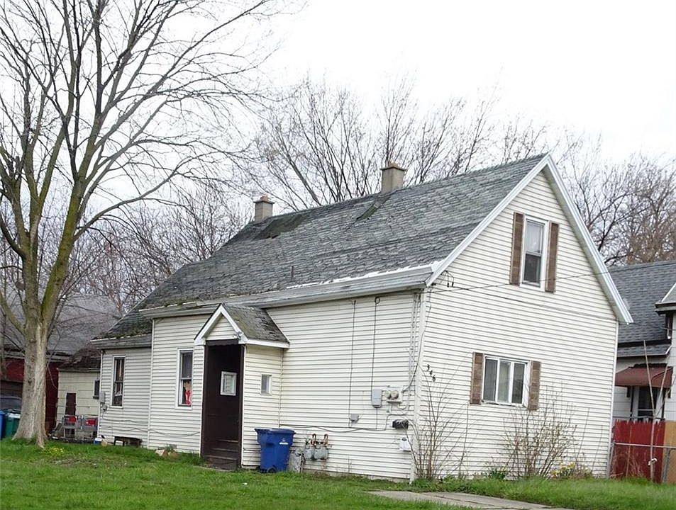 2nd image of 30 Newton St