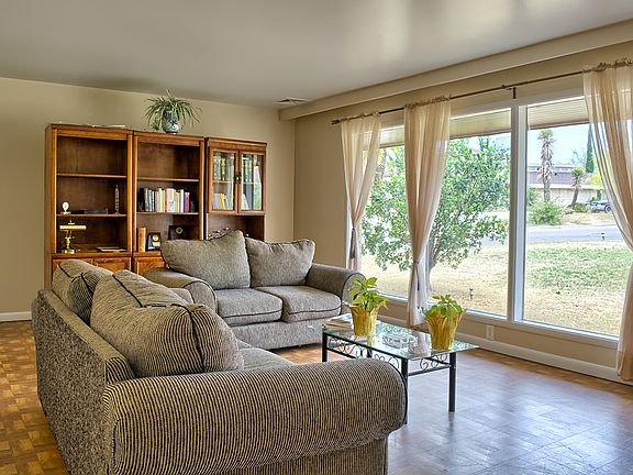 4th image of 4315 Park Hill Dr