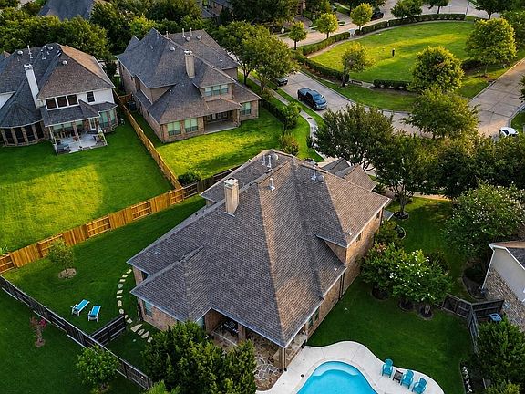 2nd image of 19111 Royal Cove Cir