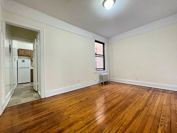 2nd image of 25-39 33rd St #1L