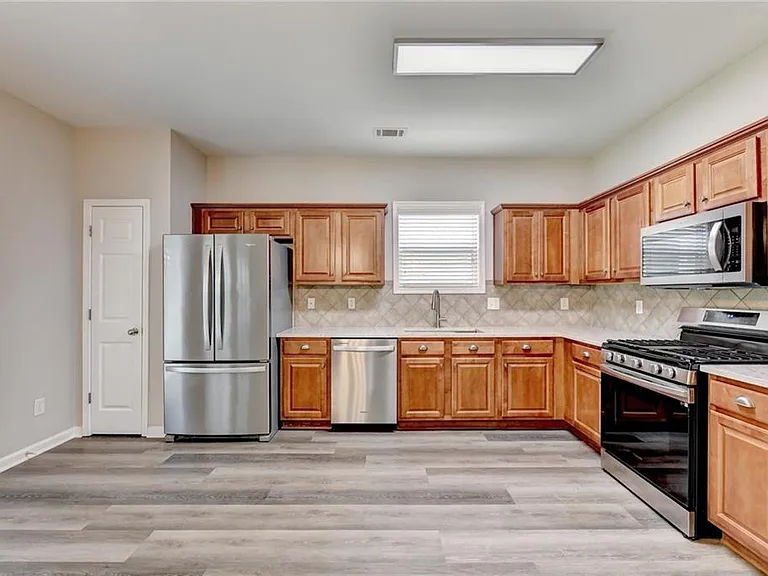 2208 Staunton Dr — Photo 19
