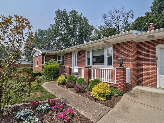 2nd image of 1514 Brookdale Dr