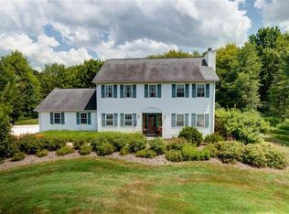 8821 Auburn Rd, Chardon, OH 44024