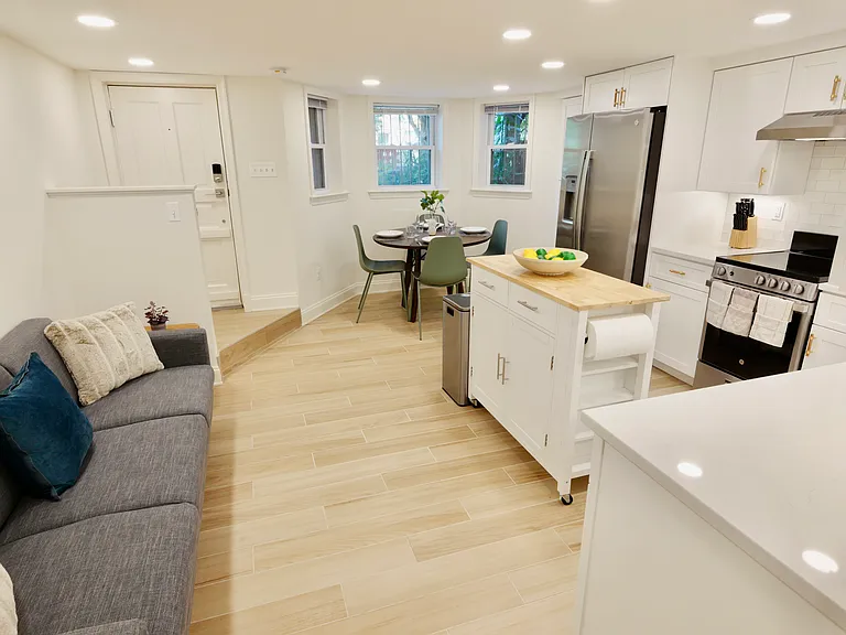 921 S Carolina Ave SE #BASEMENT — Photo 4