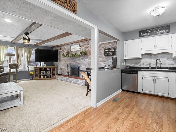 5th image of 2714 Peterson Ln