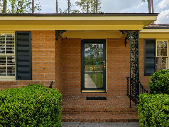 4th image of 2218 Brighton Pl
