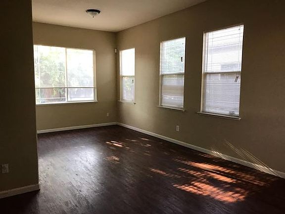 5th image of 13273 Emerald Bay Ct