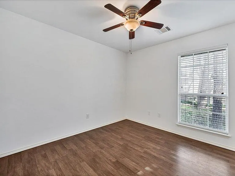 4600 Rivka Cv — Photo 20