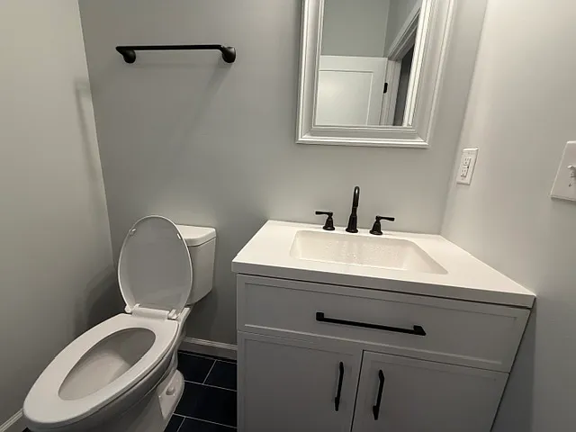1673 Broadway St — Photo 33