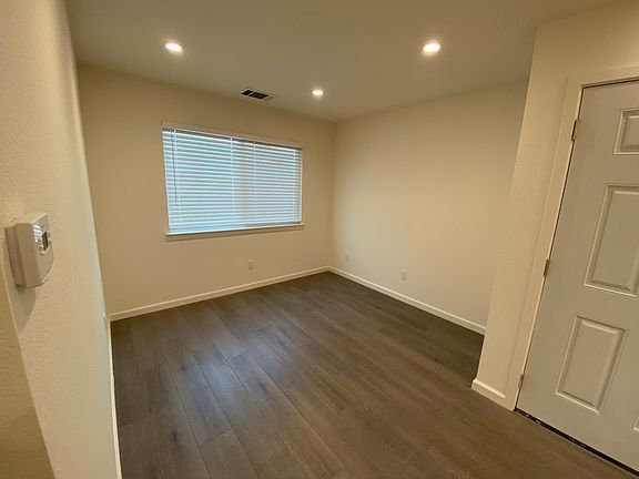 5th image of 1253 Adams Dr Unit 2