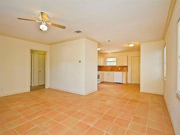 5th image of 619 Hammack Dr