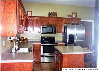 3rd image of 2490 Kindlewood Dr