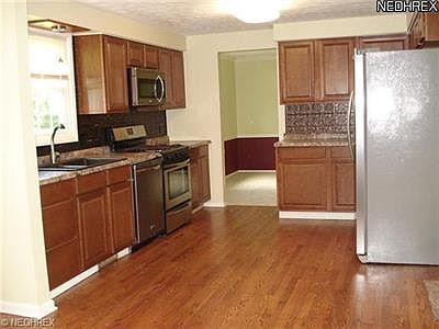 3rd image of 5887 Ogilby Dr