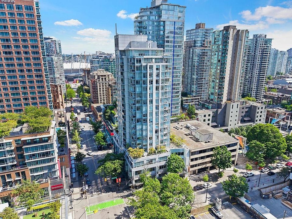 1st image of 480 Robson St #607