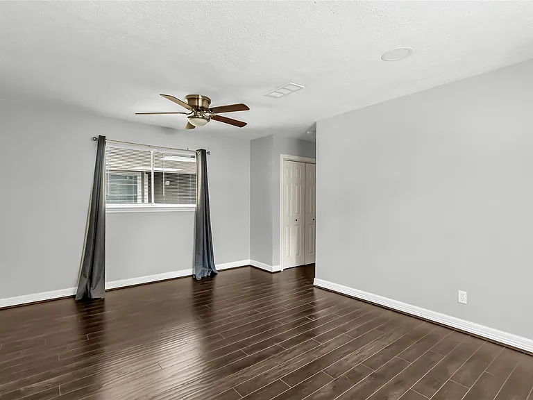 211 W North Hill Dr — Photo 30