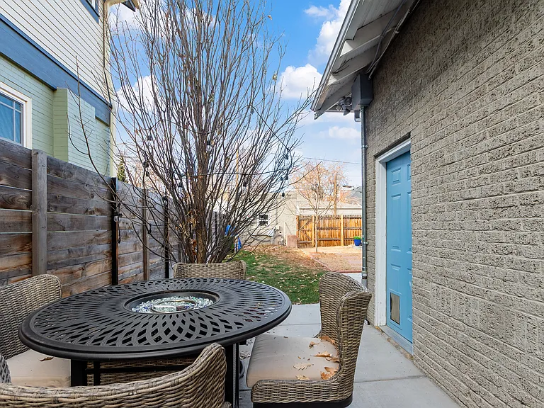 1115 Madison St — Photo 17