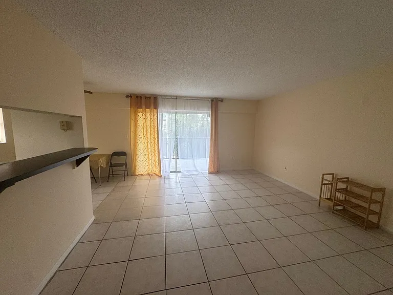 16508 NE 26th Ave #201 — Photo 4
