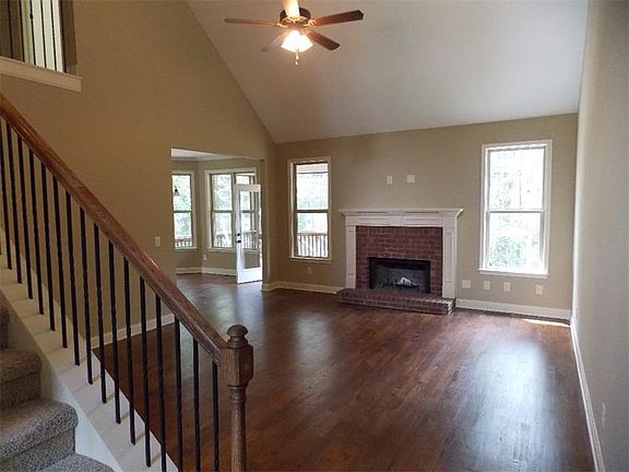 2nd image of 50 Rose Brooke Cir