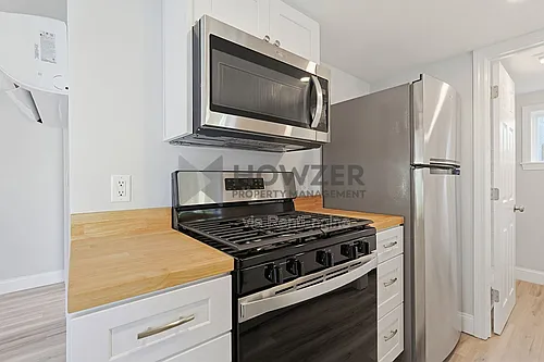 35 Riverside Dr #1R Photo 1