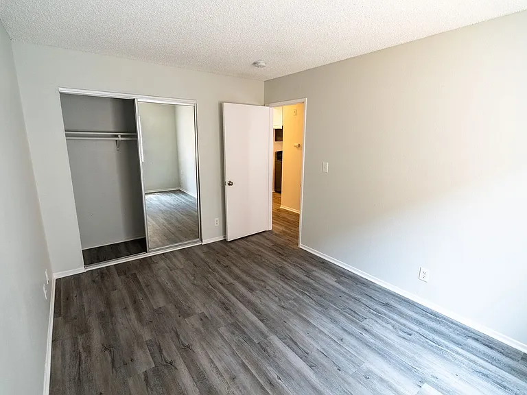311 South New Hampshire Avenue — Photo 12