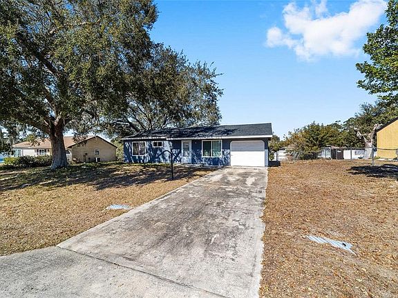 3rd image of 6 Hickory Track Pass