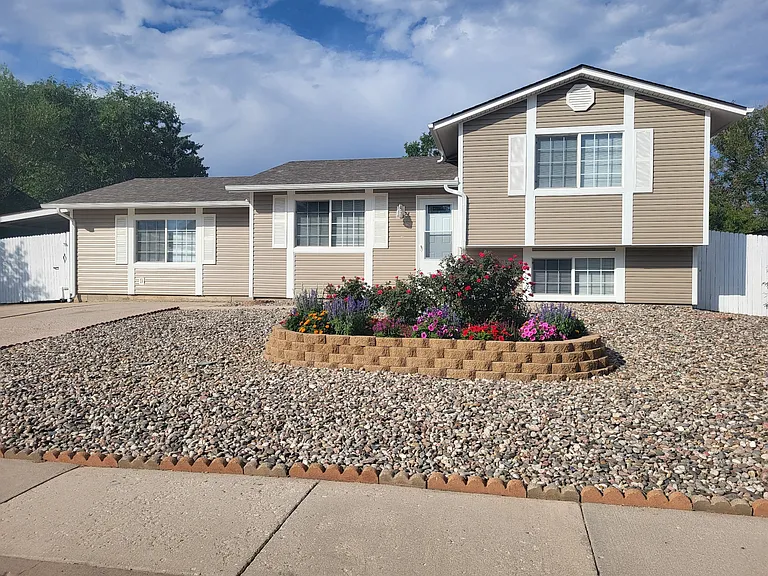 6820 Goldfield Dr — Photo 1