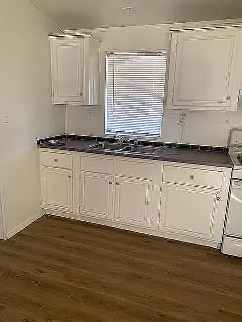 3 bed, 1232 sqft, $1,649 — Photo 4