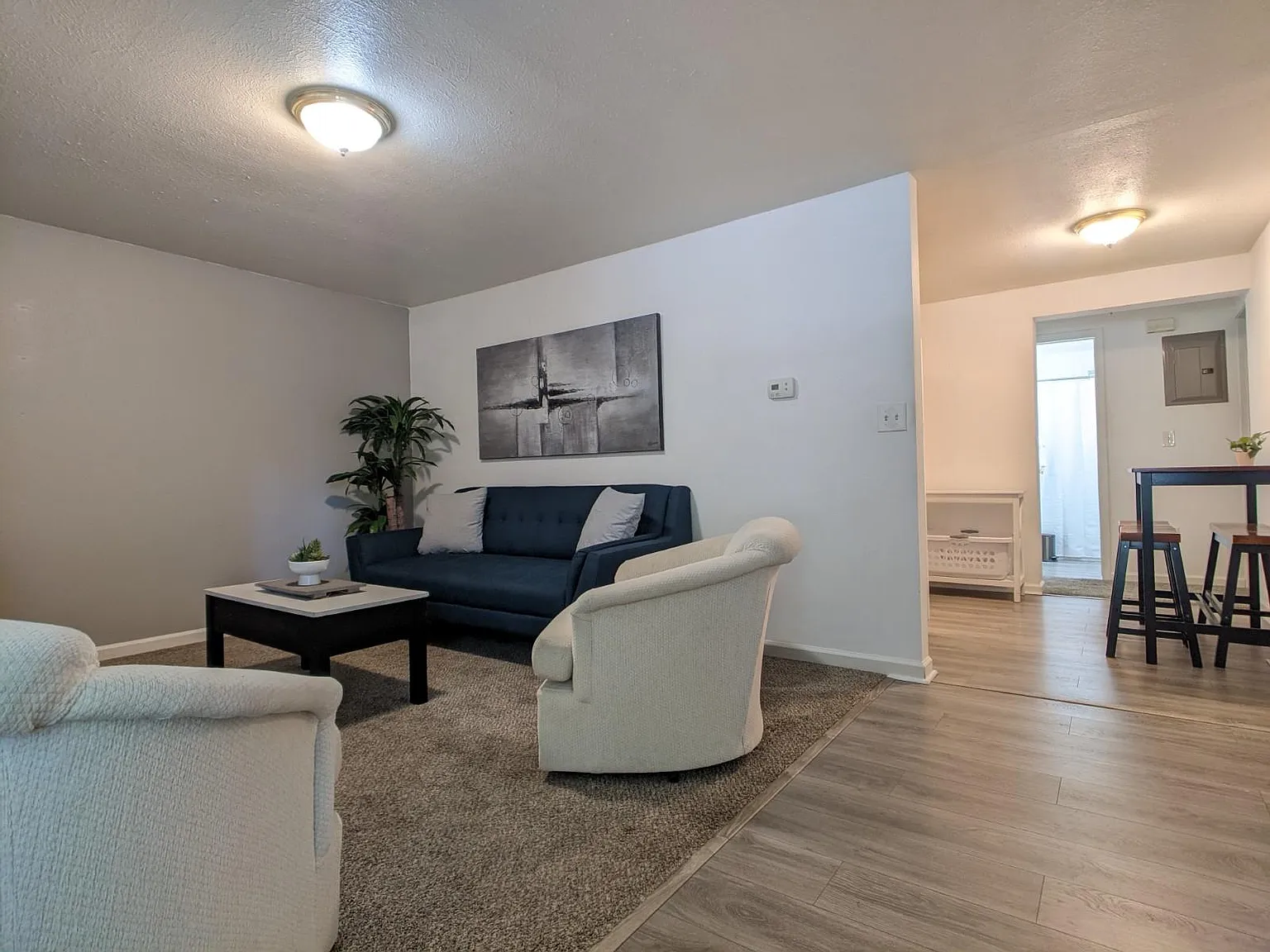 2 bed, 720 sqft, $1,795 — Photo 2