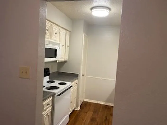 Madeira Apartments — Photo 13