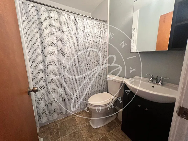 2300 Crystal Ave — Photo 14
