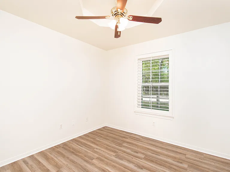 11 Basswood Ct — Photo 11