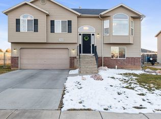 1703 W 1950 N, Clinton, UT 84015