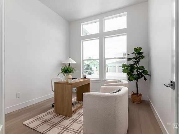5th image of 2640 N Silverbell Way