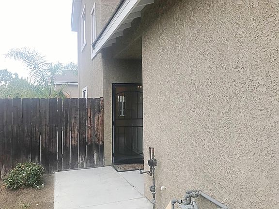 2nd image of 455 Calle Elegante