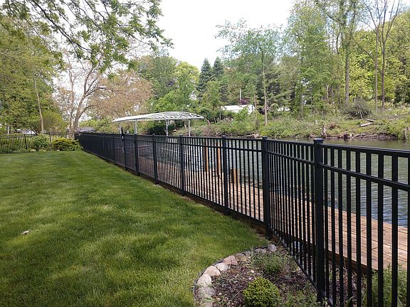 3rd image of 10486 Wildwood Dr