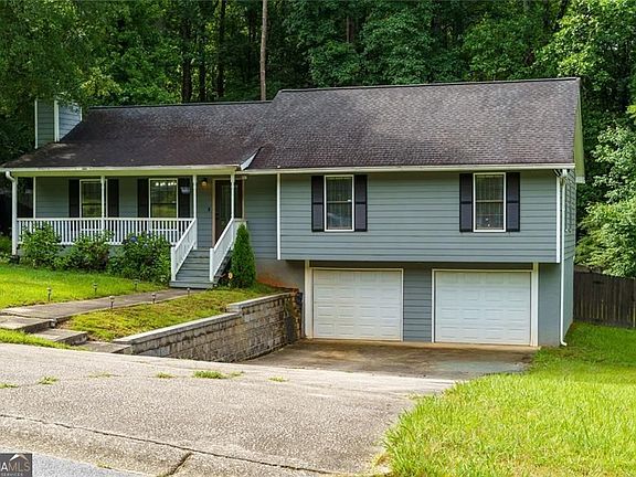 2nd image of 2641 Foxglove Dr SW