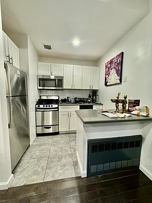 Rented by SIMPLR | media 4