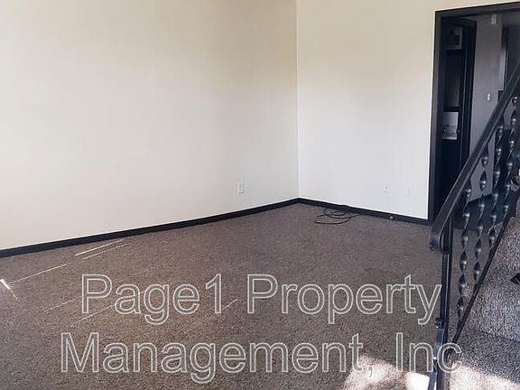 3rd image of 2918 Grinnell Dr Unit 13