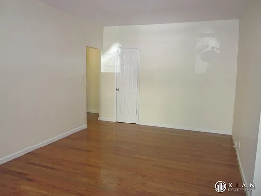 Rented by Kian Realty | media 25