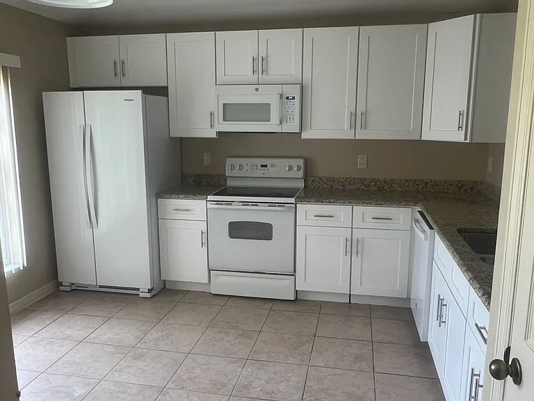 5135 Baron St — Photo 3