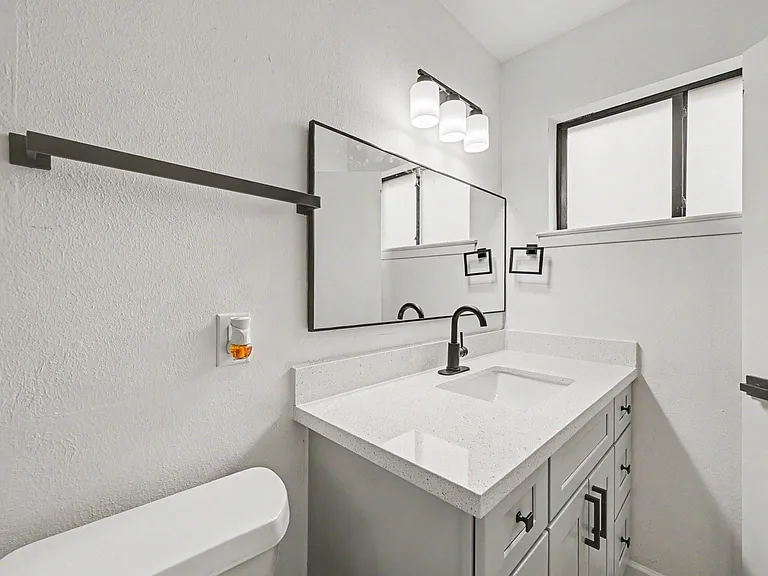 7607 Grape St — Photo 23