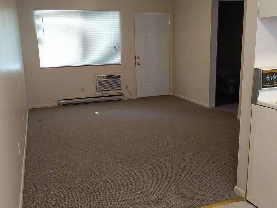 1st image of 801 E Clinton St APT 9
